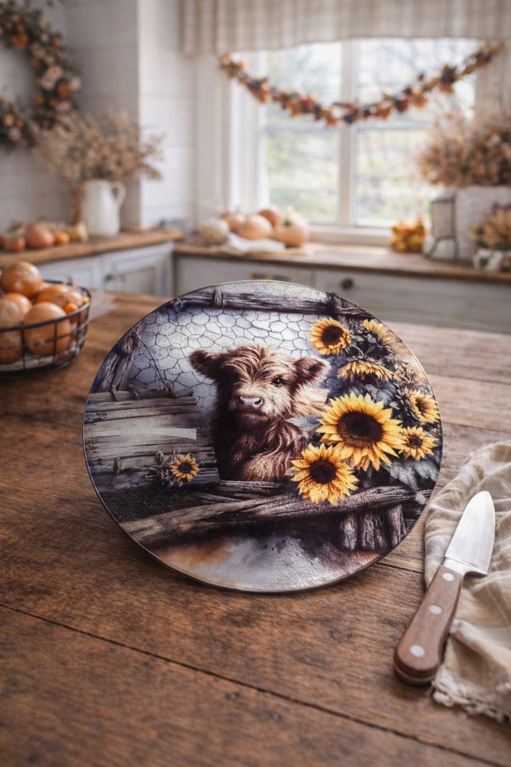 Highland cow cutting board